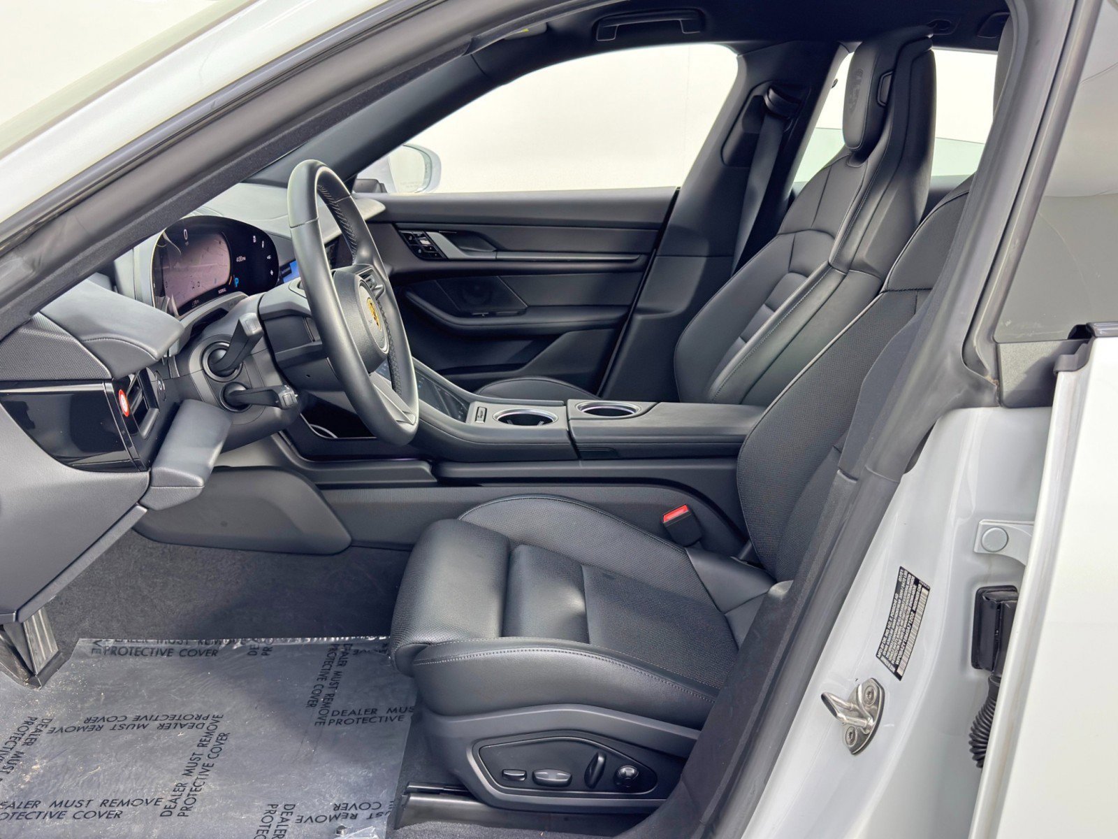 Used 2021 Porsche Taycan 4 Cross Turismo w/ Premium Package AWD/4WD image 17