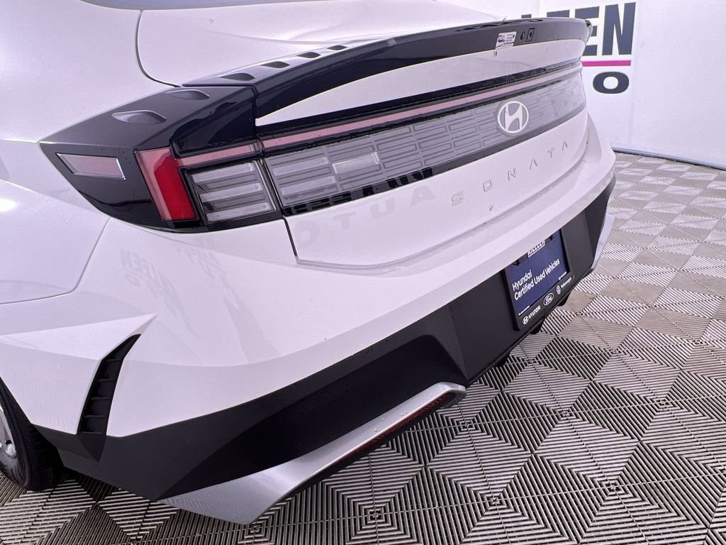 Used 2025 Hyundai Sonata SE image 27