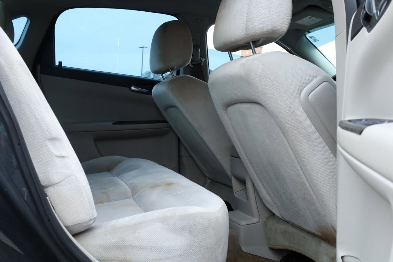 Used 2016 Chevrolet Impala LT w/ LT Sunroof Package FWD image 26