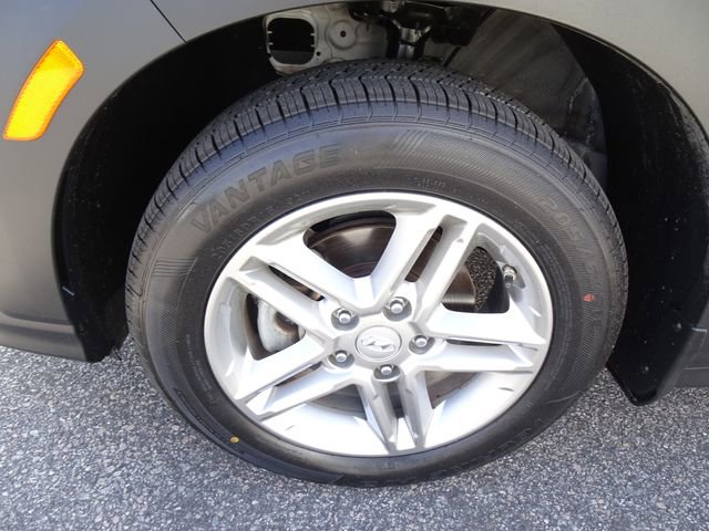 Used 2023 Hyundai Kona SE image 34