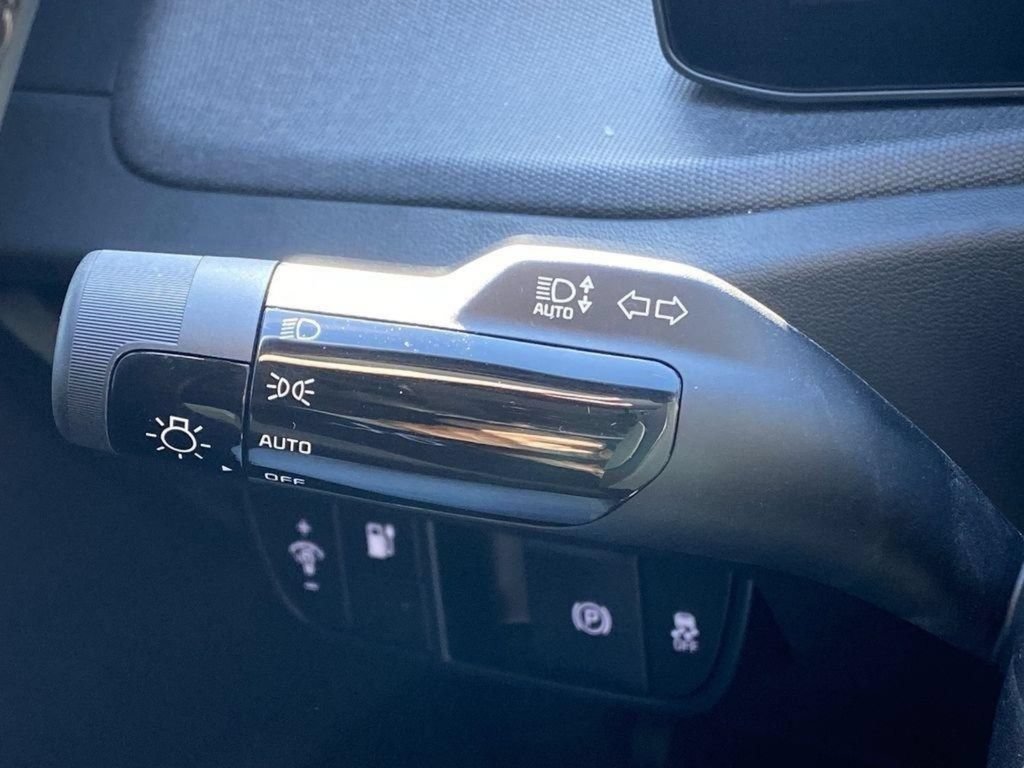 New 2025 Kia EV6 Light w/ Light LR Technology Package RWD image 33