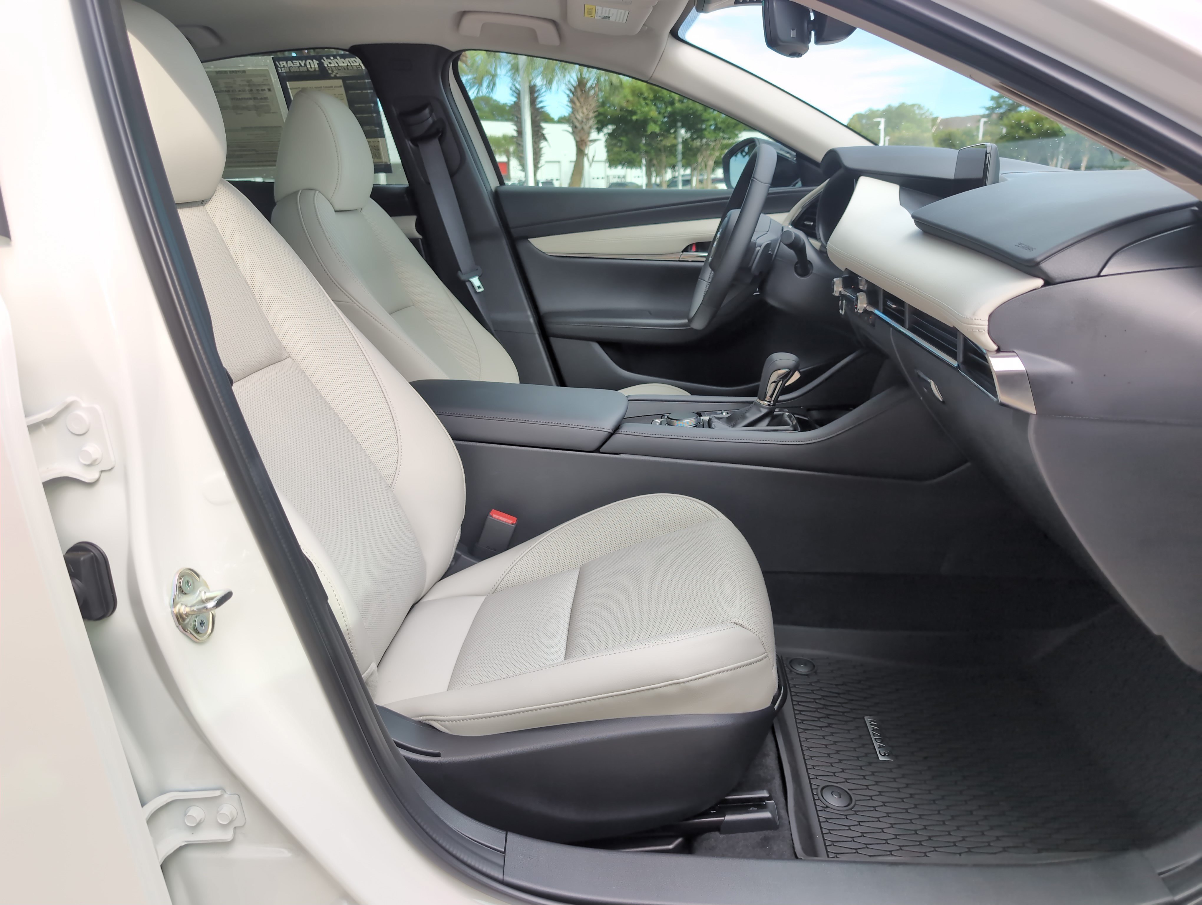 Used 2026 MAZDA MAZDA3 2.5 Turbo Sedan w/Premium Plus AWD/4WD image 33