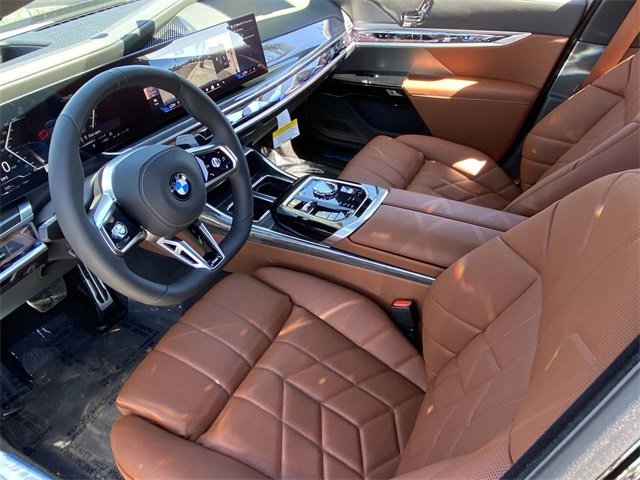 New 2026 BMW 740i w/ Executive Package image 18