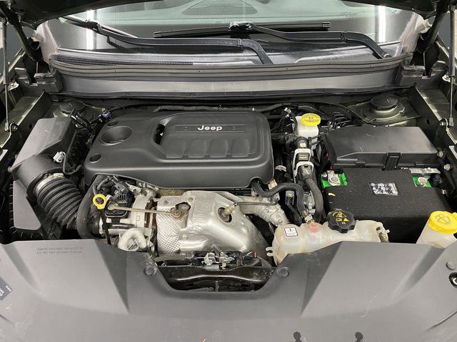 Used 2019 Jeep Cherokee Latitude Plus w/ Comfort/Convenience Group image 40