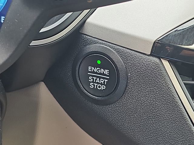 Used 2022 Ford Escape SEL w/ Technology Package image 31