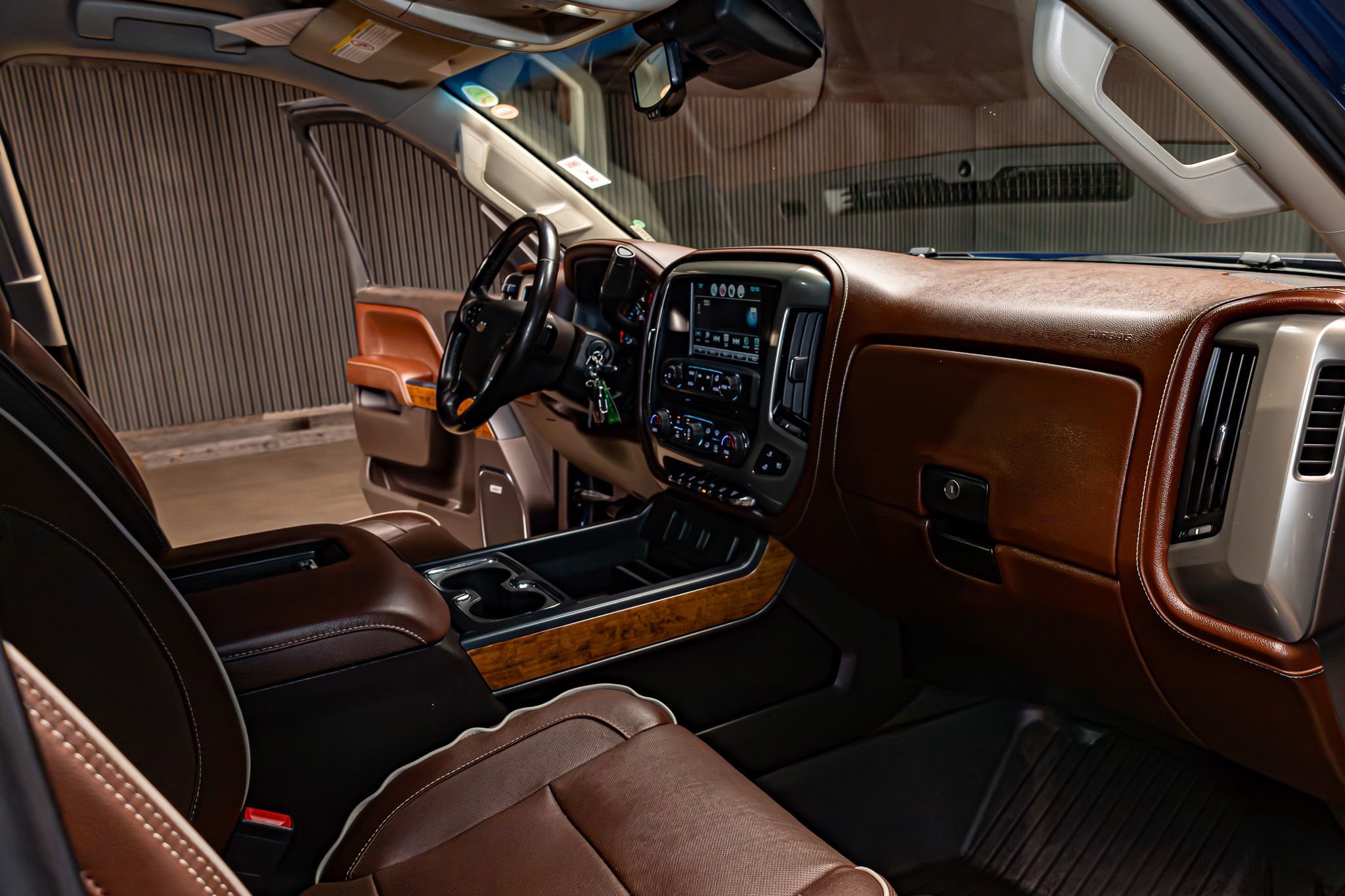 Used 2016 Chevrolet Silverado 2500 High Country w/ Duramax Plus Package image 18