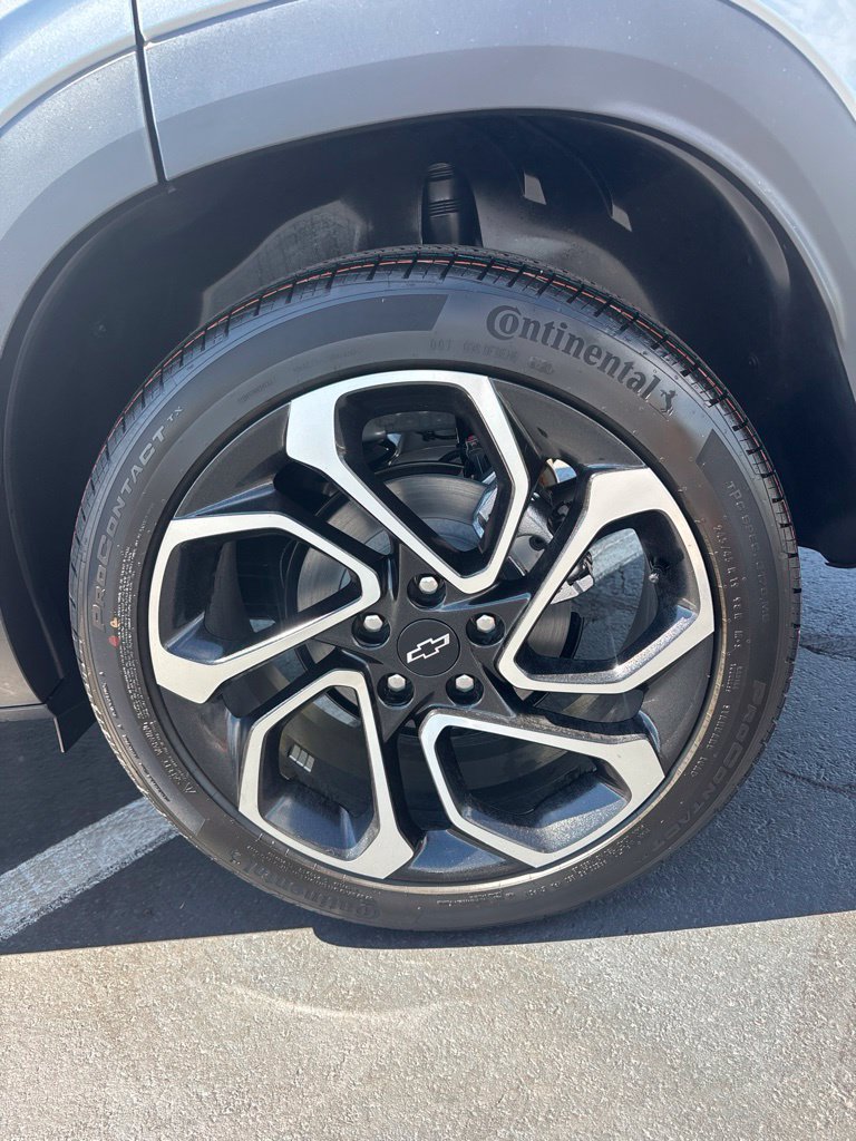 New 2026 Chevrolet Trax RS w/ Sunroof Package FWD image 7