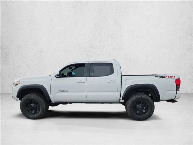 Used 2017 Toyota Tacoma TRD Off-Road AWD/4WD image 8