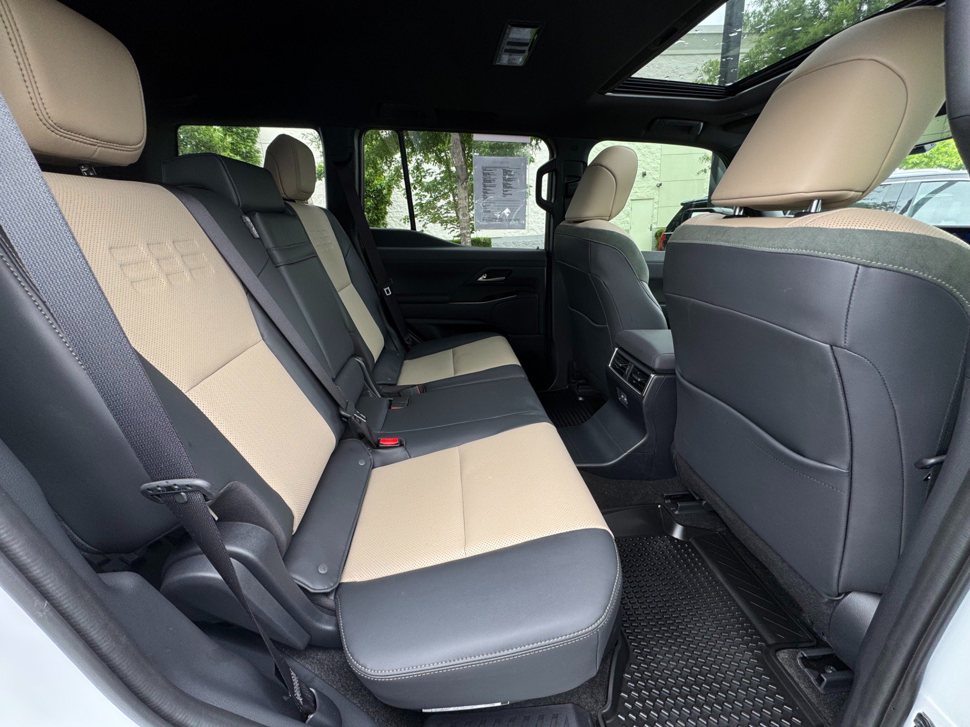 Used 2024 Lexus GX 550 AWD/4WD image 26