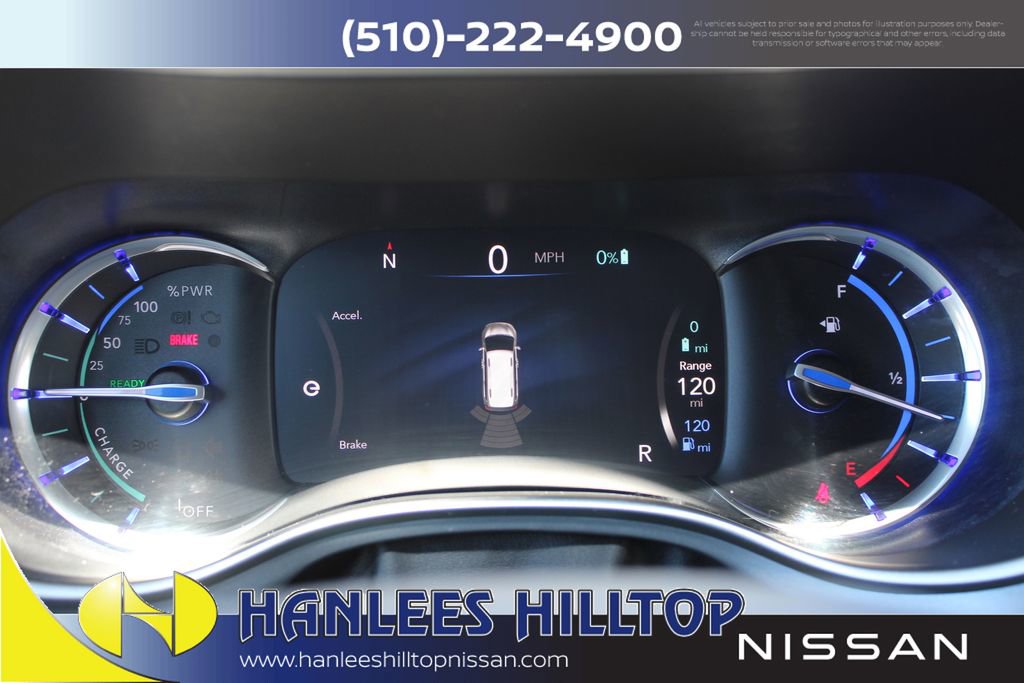 Used 2018 Chrysler Pacifica Touring-L image 32