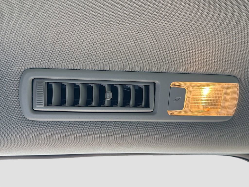 Used 2023 Toyota Sienna XLE image 19