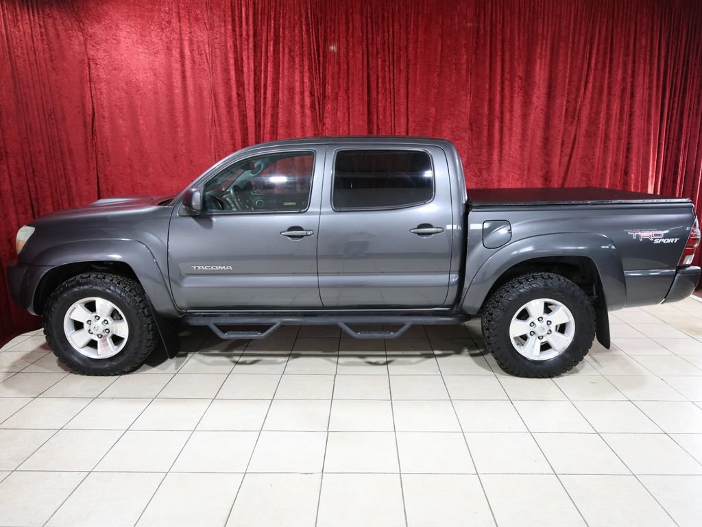 Used 2011 Toyota Tacoma 4x4 Double Cab w/ TRD Sport Pkg image 4