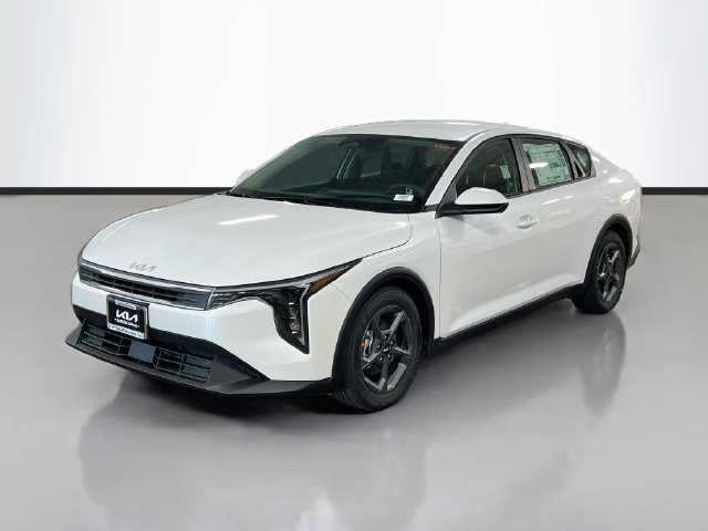 New 2026 Kia K4 FWD image 3