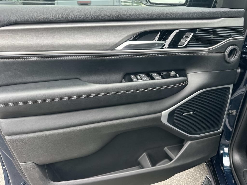 New 2026 Jeep Grand Wagoneer 4WD image 18