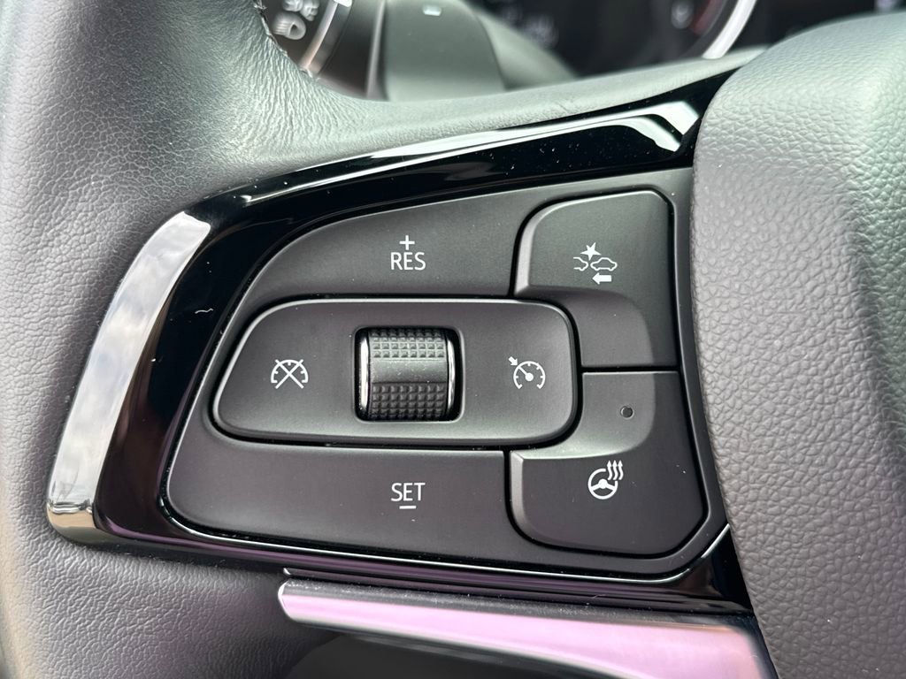 Certified 2024 Buick Enclave Essence w/ Experience Buick Package AWD/4WD image 22