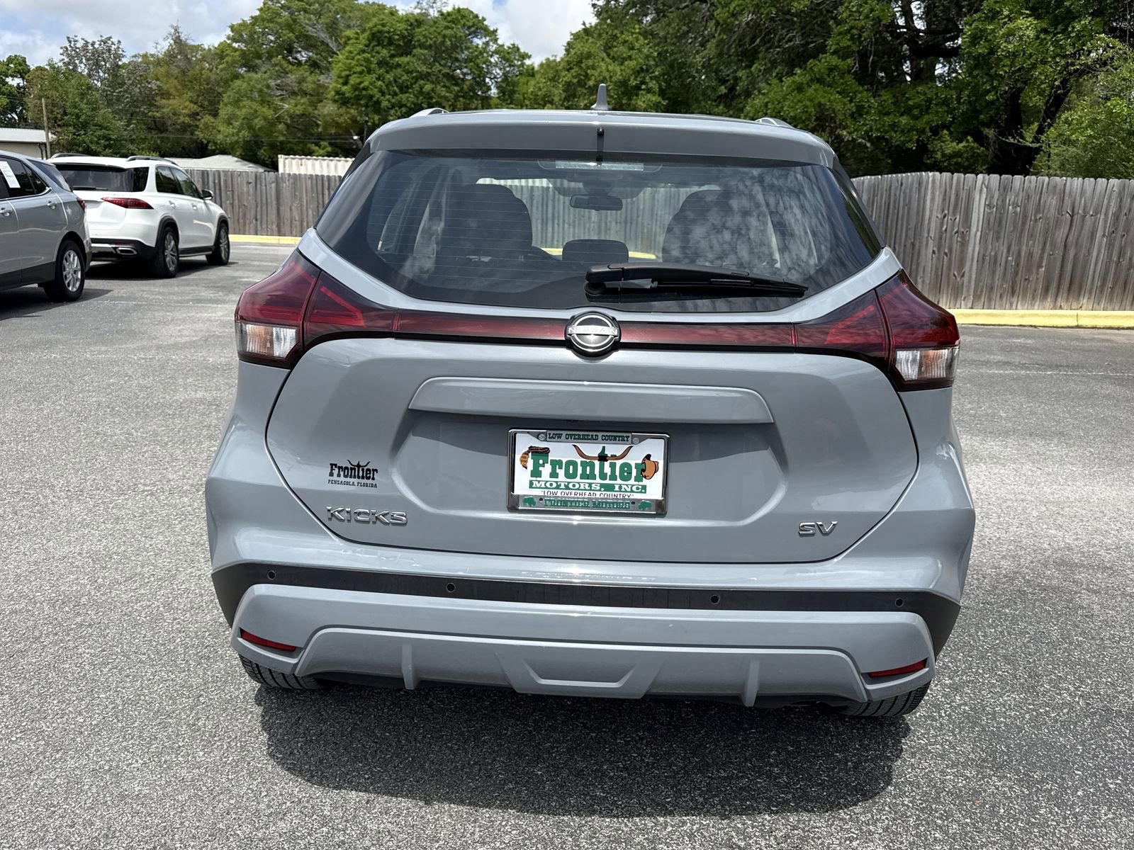 Used 2024 Nissan Kicks SV FWD image 4