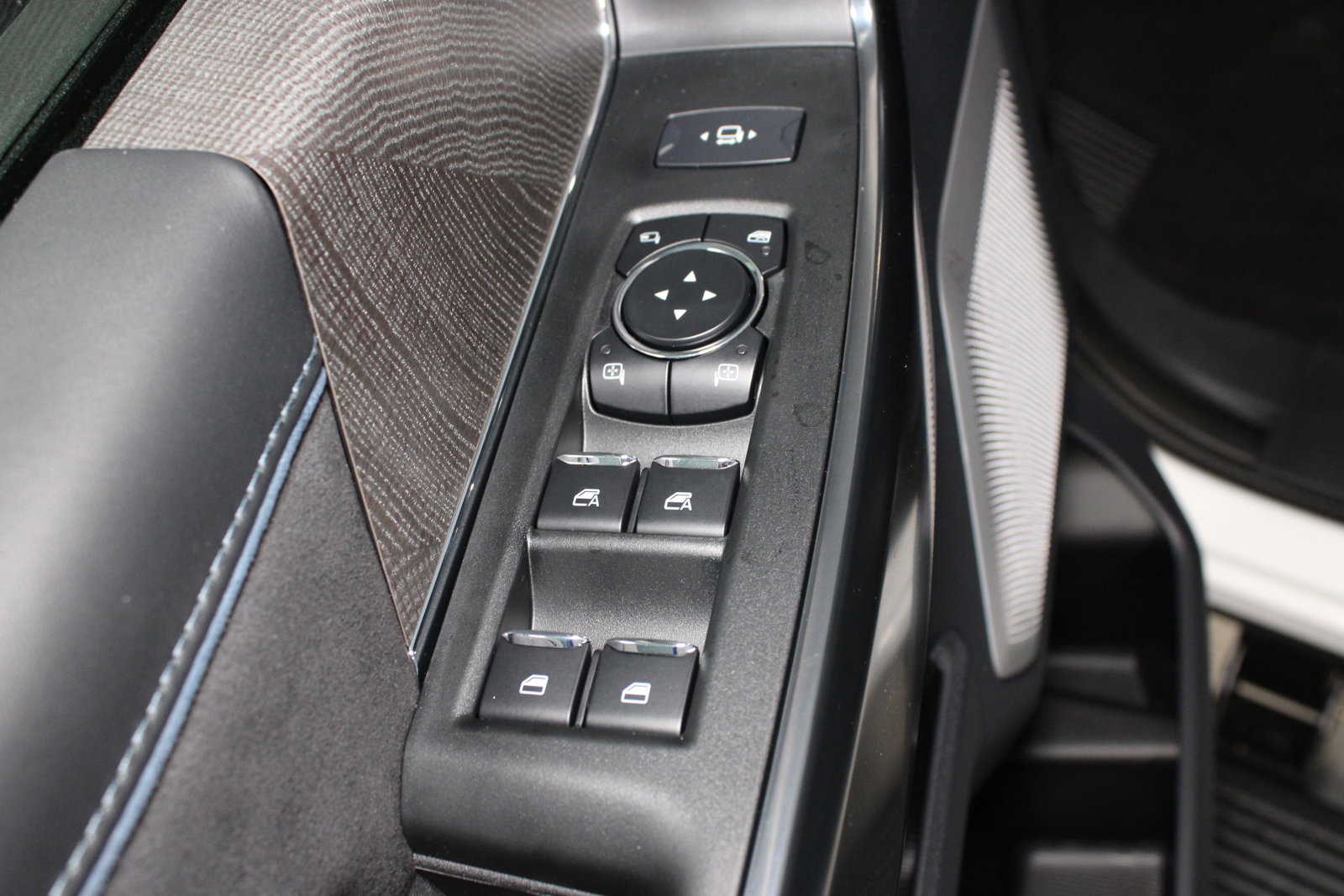 New 2025 Ford F250 Platinum image 5