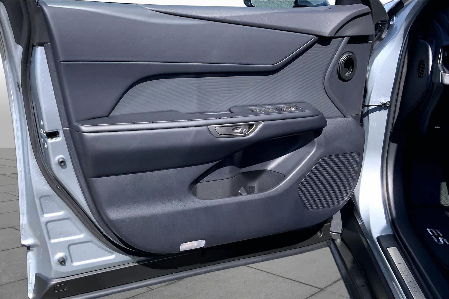 New 2026 Lexus ES 500e AWD/4WD image 10
