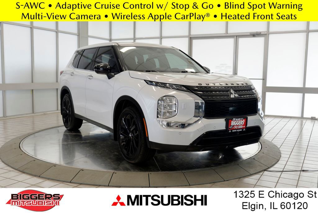 Used 2023 Mitsubishi Outlander SE Black Edition image 1