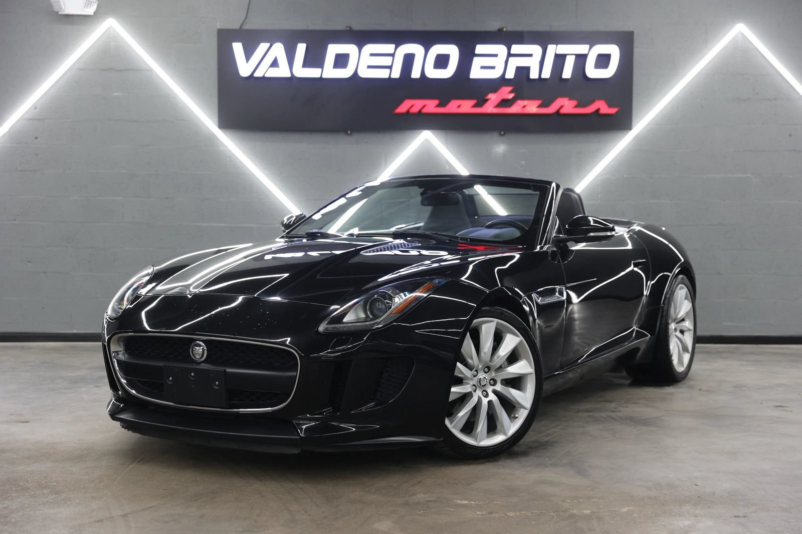 Used 2014 Jaguar F-TYPE Convertible RWD image 1