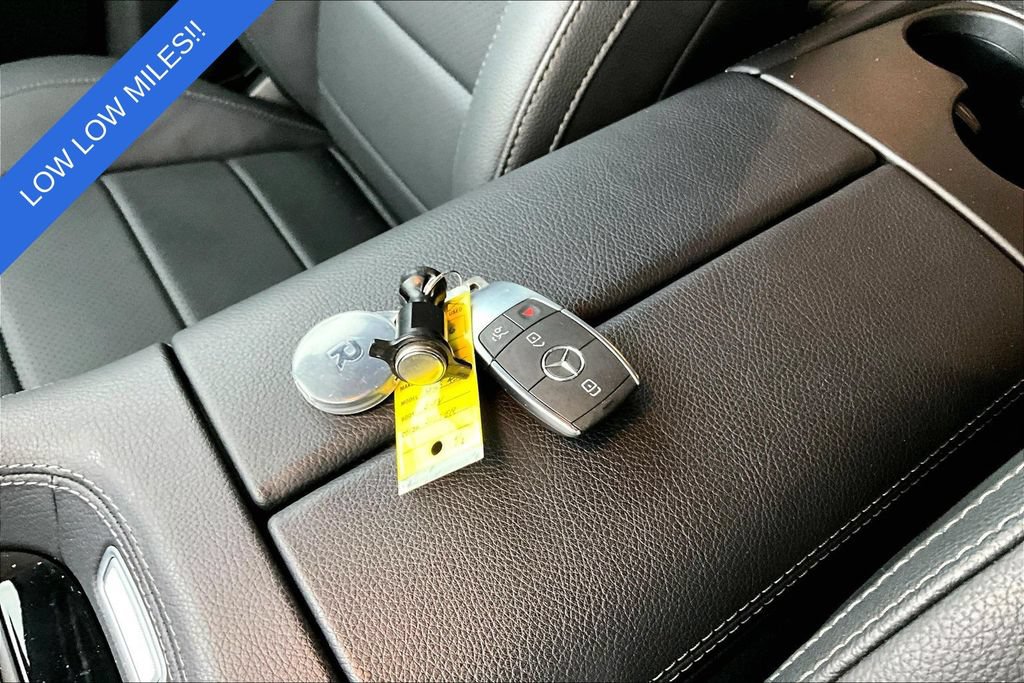 Used 2025 Mercedes-Benz GLS 450 4MATIC image 12