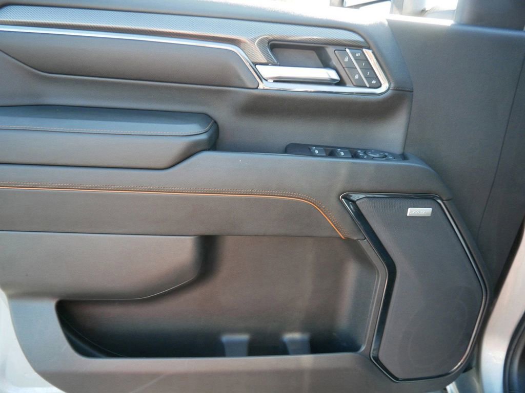 Used 2024 GMC Sierra 3500 AT4 w/ AT4 Premium Plus Package image 11