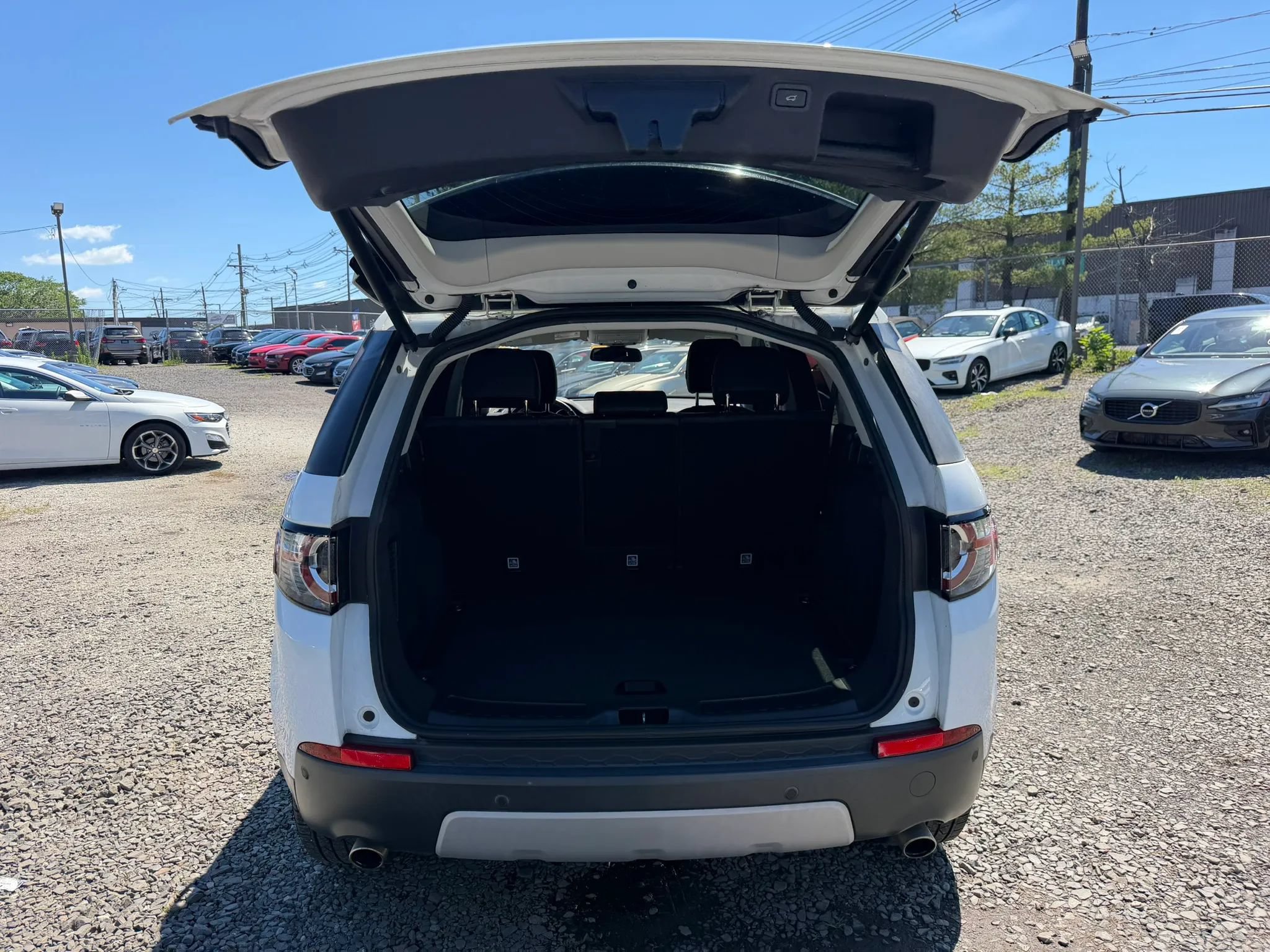 Used 2018 Land Rover Discovery Sport HSE AWD/4WD image 28