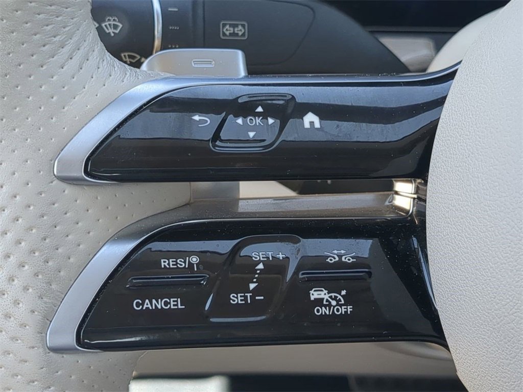 Used 2023 Mercedes-Benz E 450 Cabriolet image 24