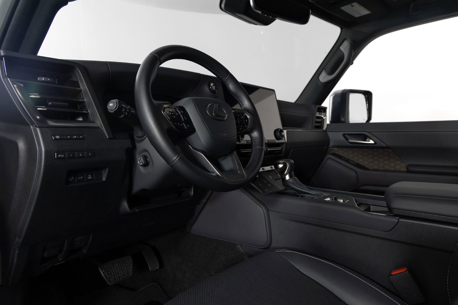 Used 2024 Lexus GX 550 w/ Accessory Package (2T) image 14