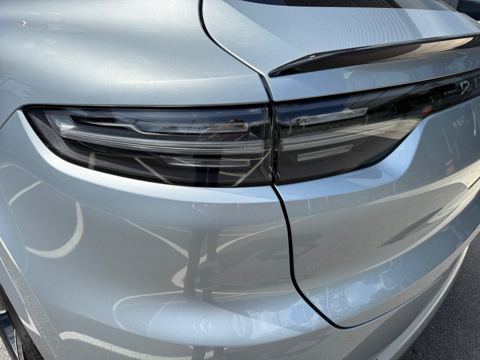 Certified 2020 Porsche Cayenne Turbo S AWD/4WD image 14