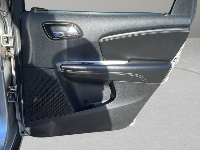 Used 2014 Dodge Journey SXT w/ Flexible Seating Group image 15