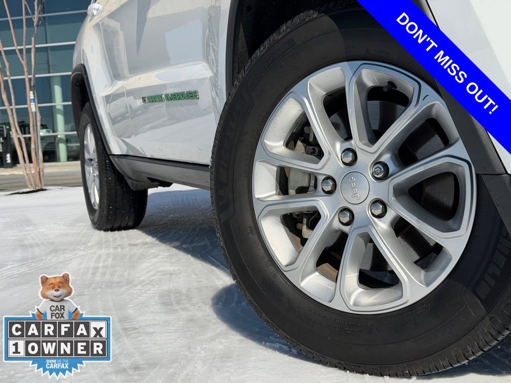 Used 2022 Jeep Grand Cherokee Laredo X image 2