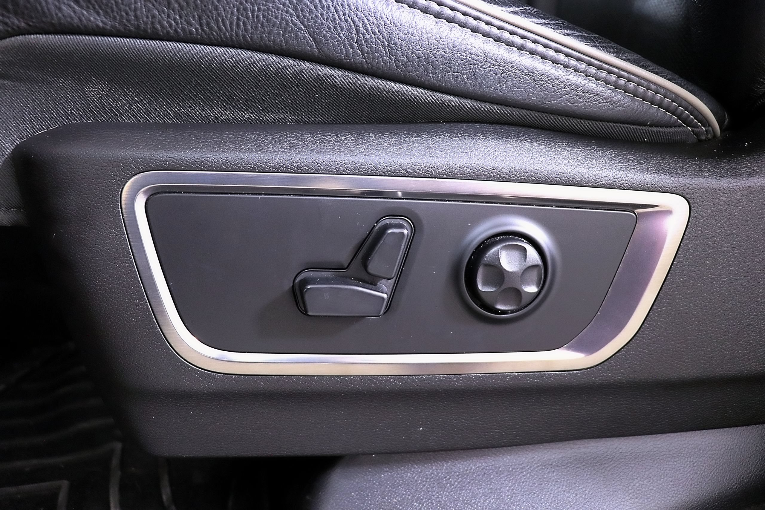 Used 2019 RAM 1500 Limited AWD/4WD image 23