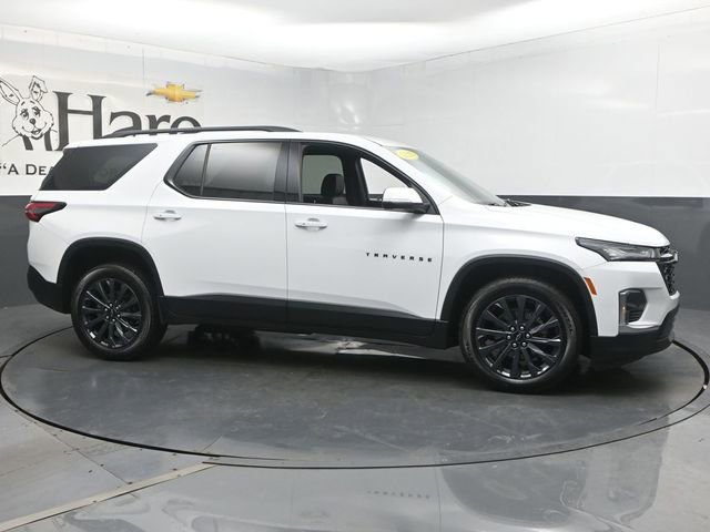 Used 2023 Chevrolet Traverse RS w/ LPO, Floor Liner Package AWD/4WD image 1