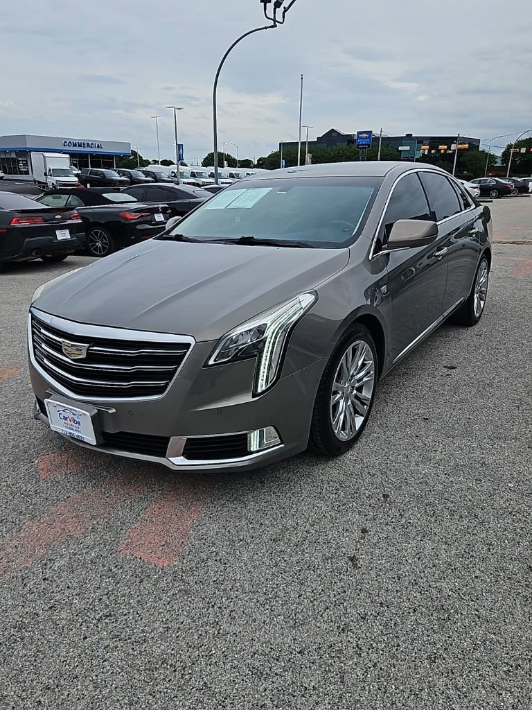 Used 2019 Cadillac XTS Luxury FWD image 3