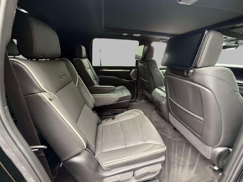 Certified 2025 Cadillac Escalade ESV Sport w/ Touring Package AWD/4WD image 16