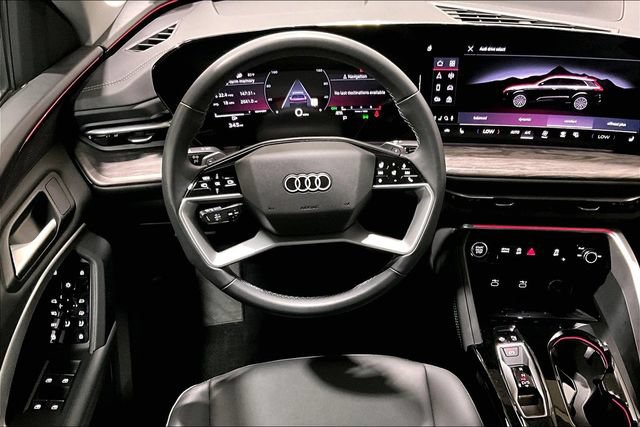 Certified 2025 Audi Q5 Premium w/ Convenience Package AWD/4WD image 4