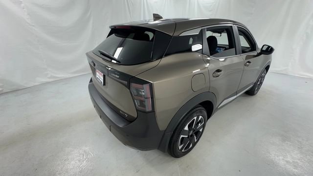 Certified 2025 Nissan Kicks SV image 3