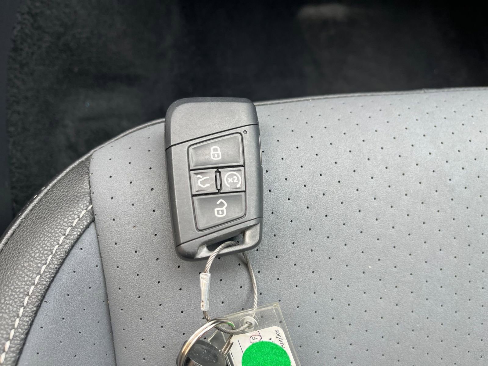 Used 2025 Volkswagen Jetta SE image 24