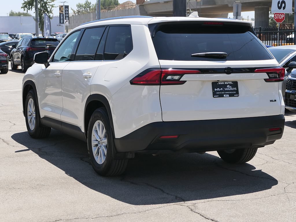 Used 2024 Toyota Grand Highlander FWD image 5