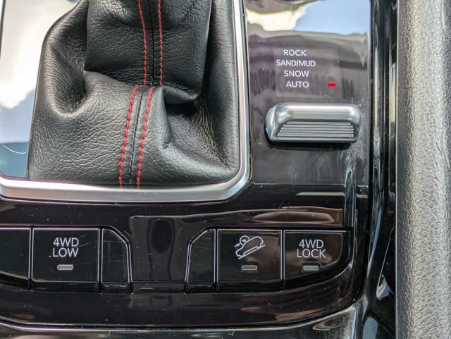 Certified 2023 Jeep Compass Trailhawk w/ Trailer Tow Group AWD/4WD image 22