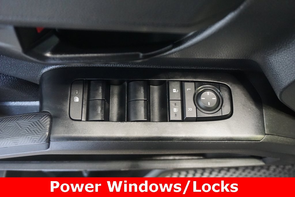 Used 2025 Toyota Tacoma SR5 image 6