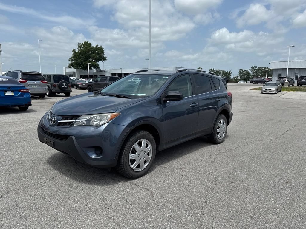 Used 2013 Toyota RAV4 LE AWD/4WD image 2