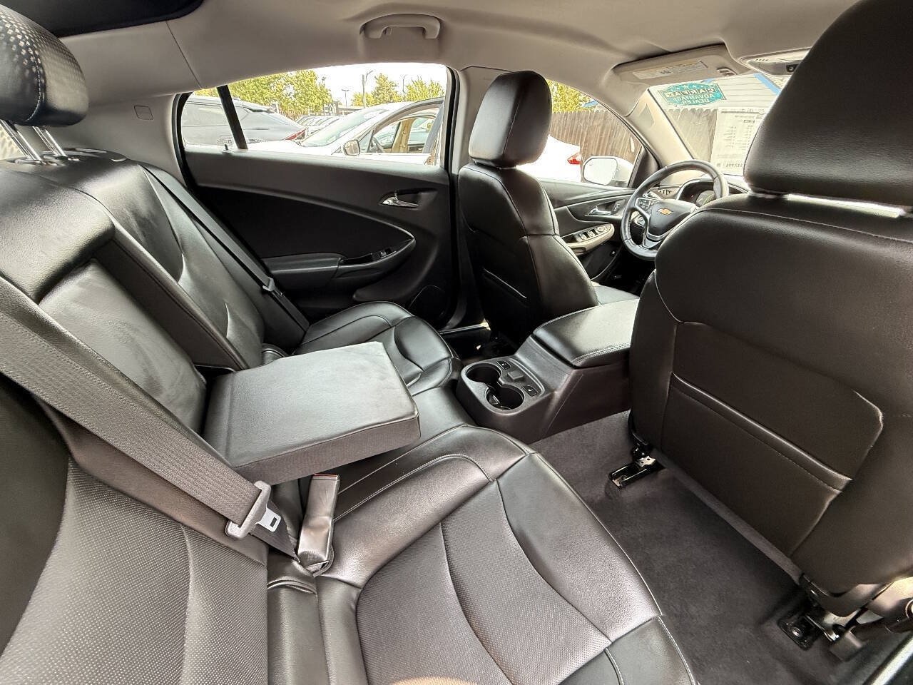 Used 2018 Chevrolet Volt Premier w/ Driver Confidence Package FWD image 22