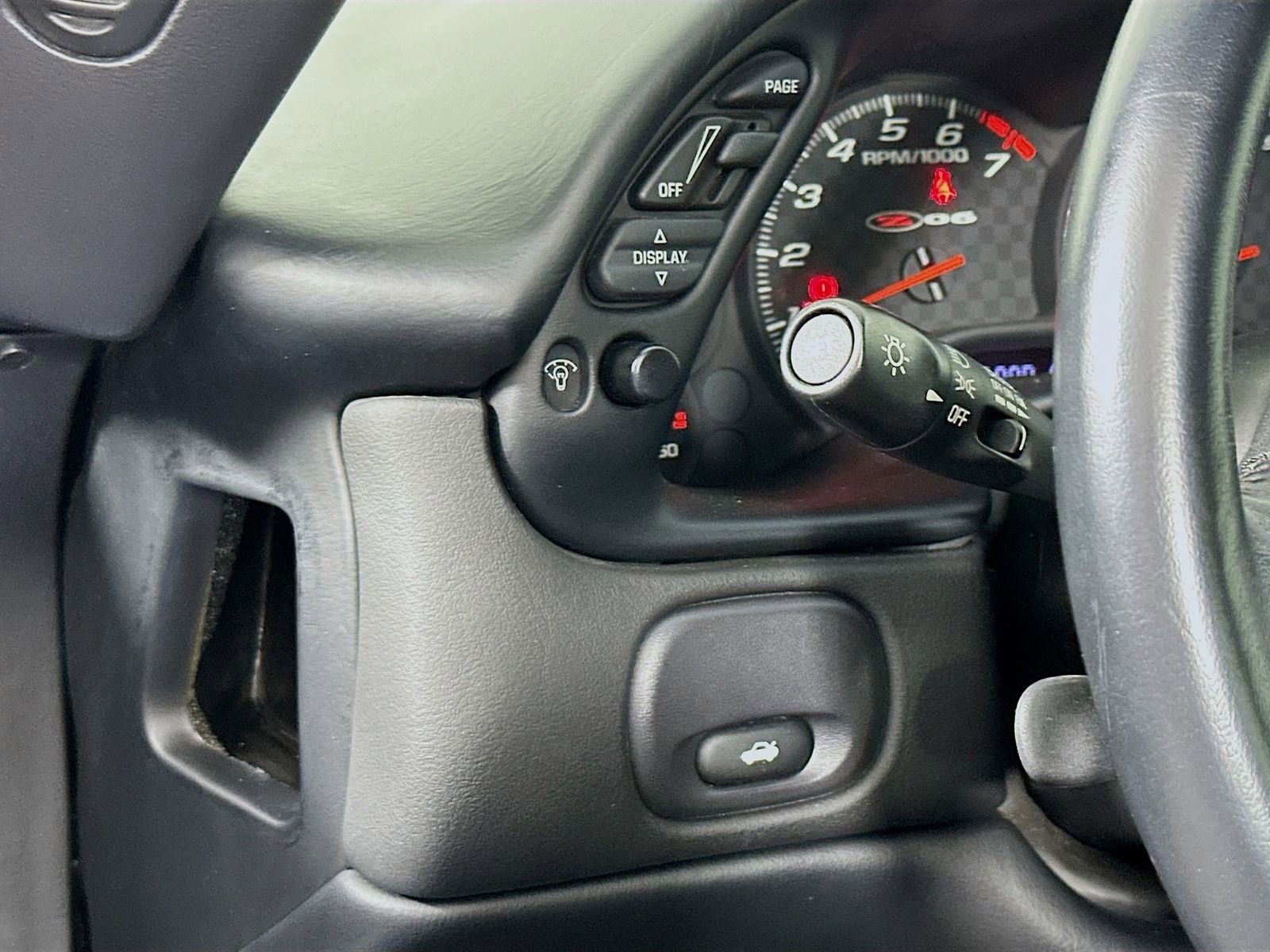 Used 2003 Chevrolet Corvette Z06 RWD image 10