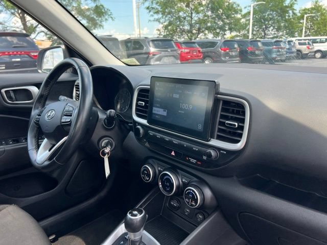 Used 2020 Hyundai Venue SEL w/ Convenience Package FWD image 31
