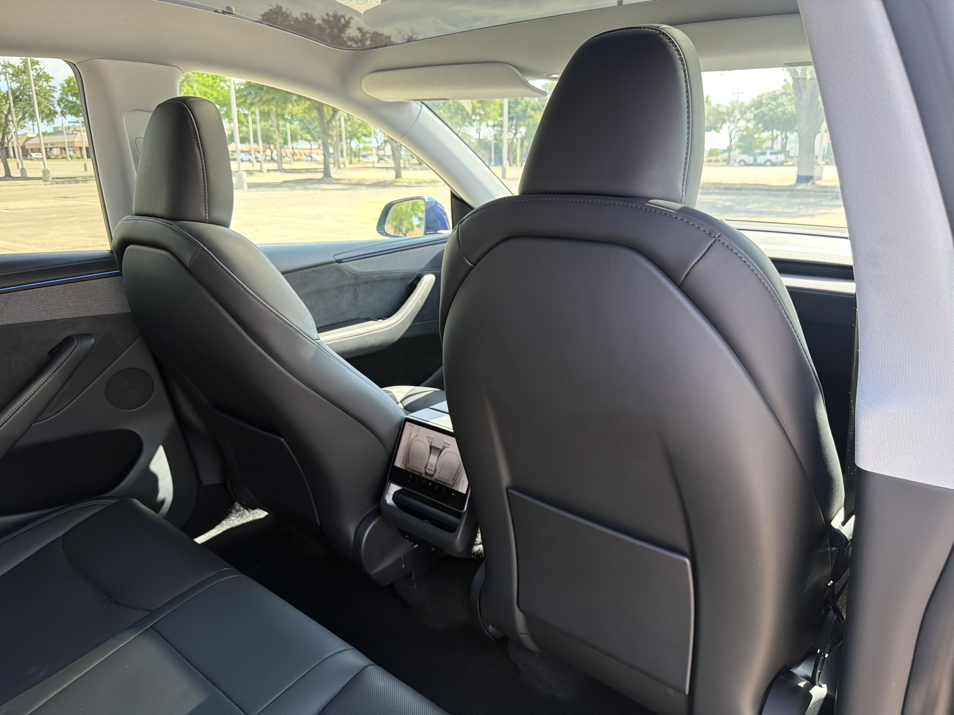 Used 2026 Tesla Model Y Long Range AWD/4WD image 28