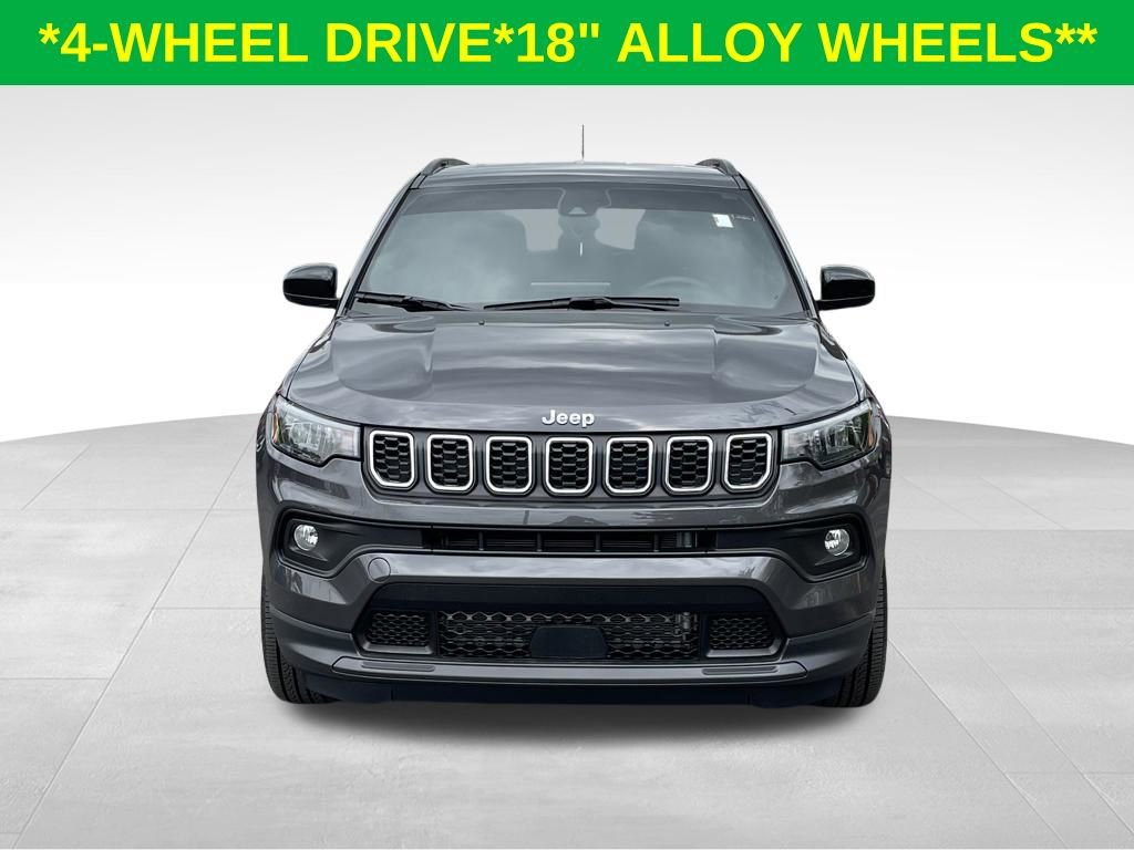 Used 2024 Jeep Compass Latitude AWD/4WD image 2