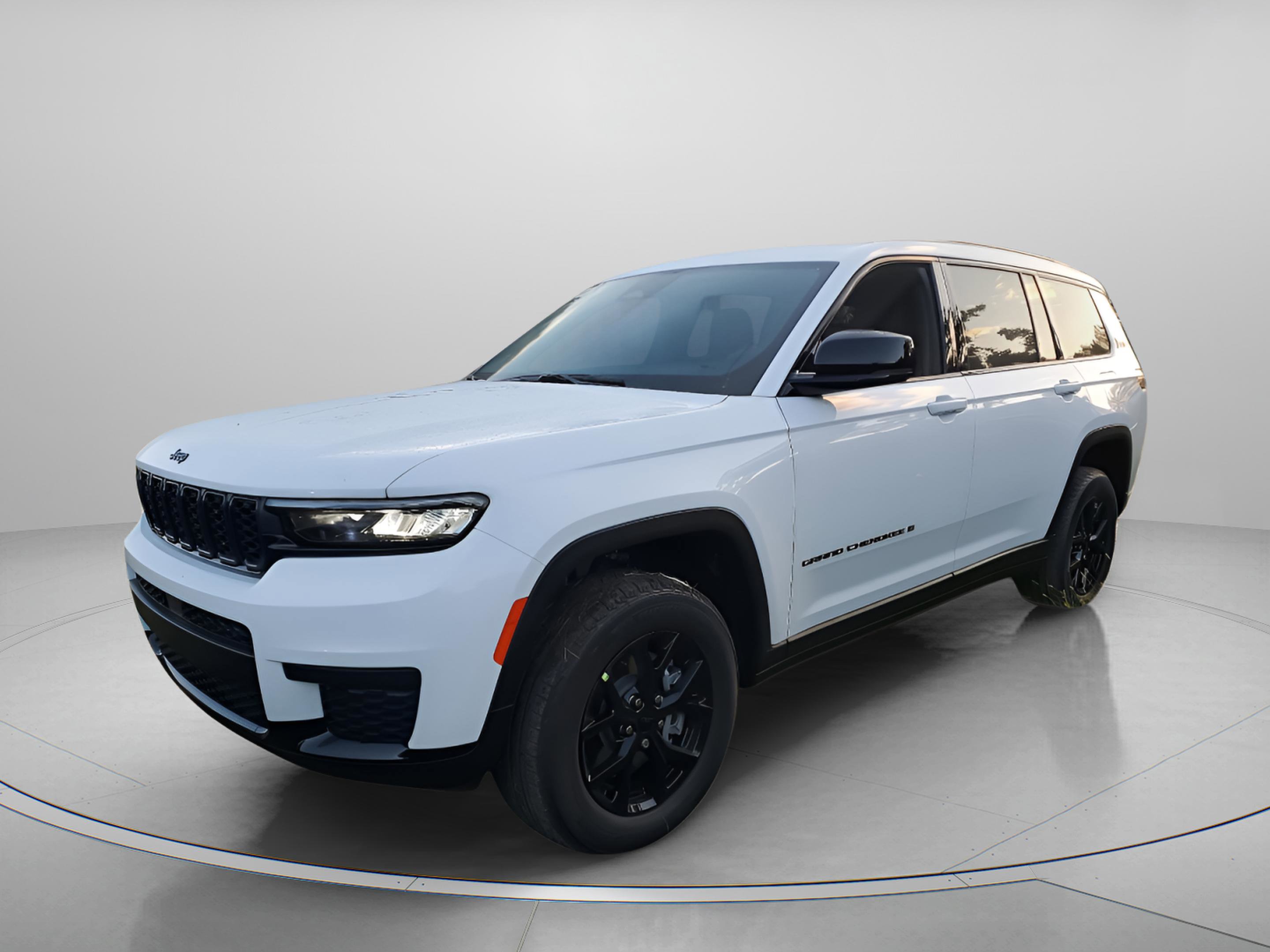New 2025 Jeep Grand Cherokee L Altitude image 4
