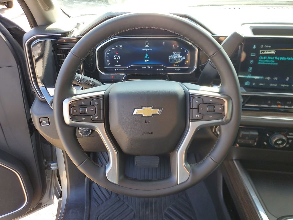 Used 2025 Chevrolet Silverado 2500 LT w/ Safety Package image 22